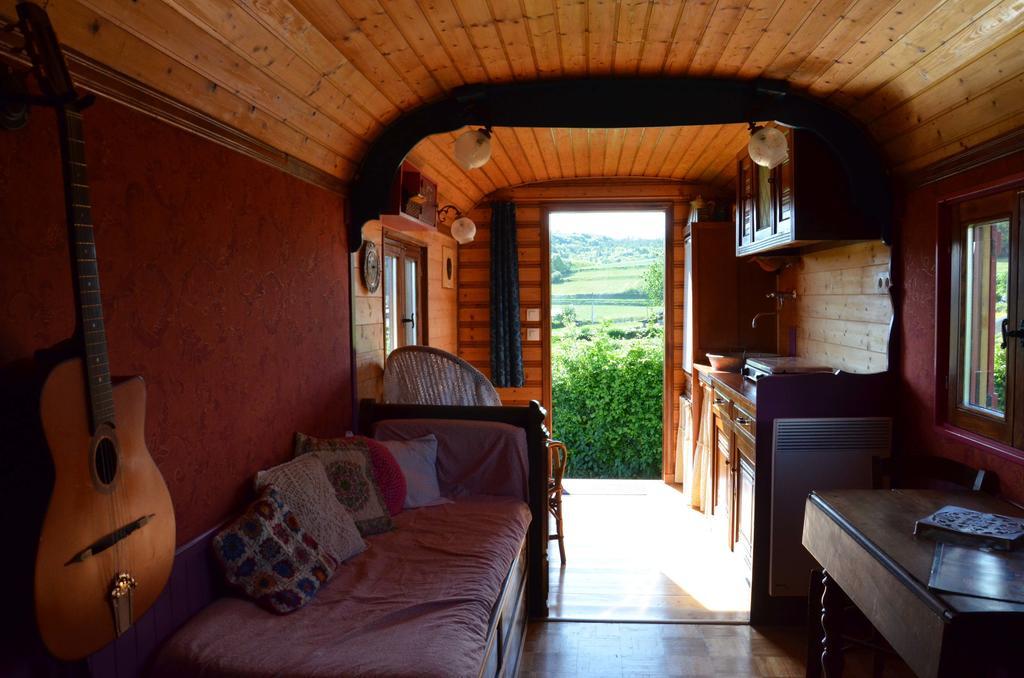 La Roulotte De La Fay Dompierre-les-Ormes Quarto foto